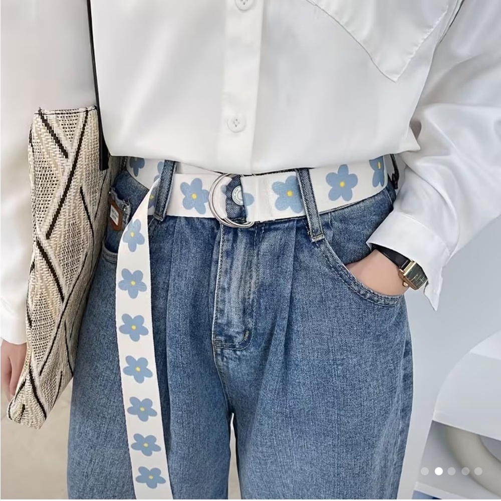 Floral Canvas Waist Belt for Women - White with Blue Flowers - Picture 2 of 6